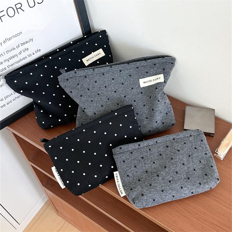 Large Capacity Jacquard Polka Dot Makeup Bag for Women, Fashion Travel Toiletry Pouch, Elegant Cute Cosmetic Organizer