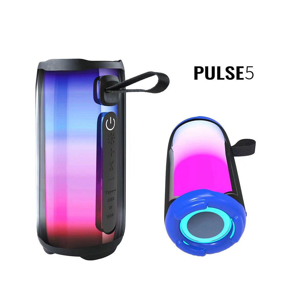 

Bluetooth-динамик Pulse PLUSE5 с полноэкранной цветной атмосферной подсветкой, беспроводным сабвуфером и караоке-микрофоном. P5 Black