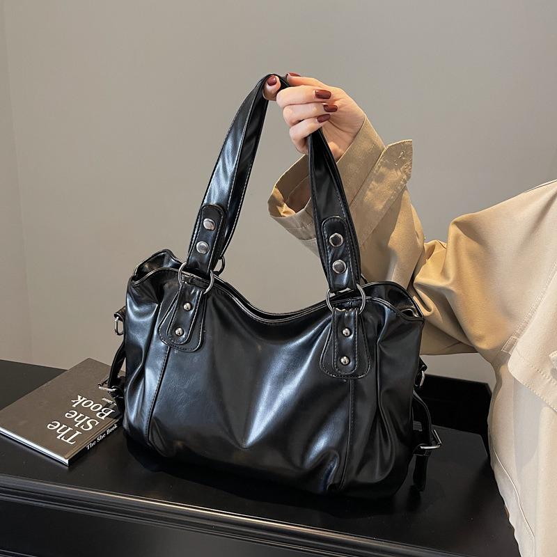 Retro solid color large-capacity tote bag commuter women's bag is available in batches