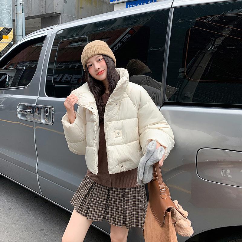 New Cotton-padded Jacket Women's Winter Short Korean Version of The Design Sense of Foreign Style Coat Thick Cotton-padded Loose Cotton-padded Jacket.
