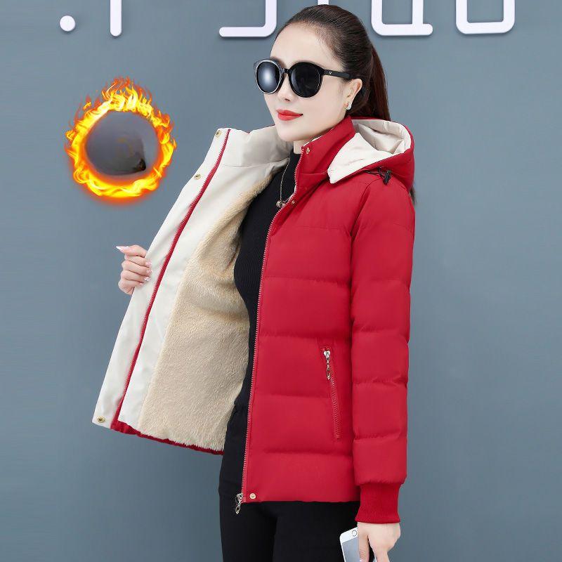 

Утолщенная и бархатная пуховая куртка, женская стеганая куртка, тонкая и замедляющая старение, теплая и морозостойкая куртка с капюшоном S красный