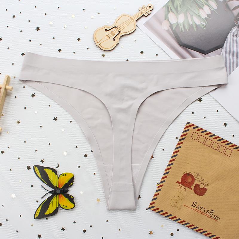 Seamless Low-Rise Sexy Women's Thong with Pure Cotton Crotch