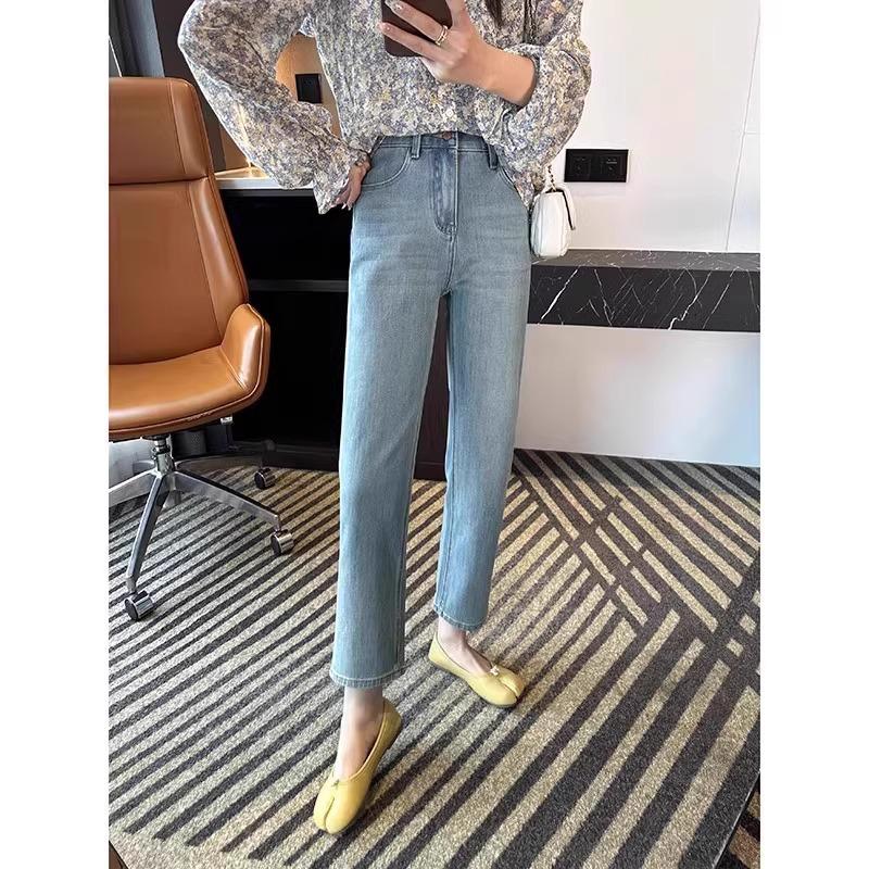 

Women s Slimming High-Waist Petite Straight-Leg Jeans for Pear-Shaped Figures - Summer Stretch, Plus Size, Nine-Point Length. M for 100-110 jin