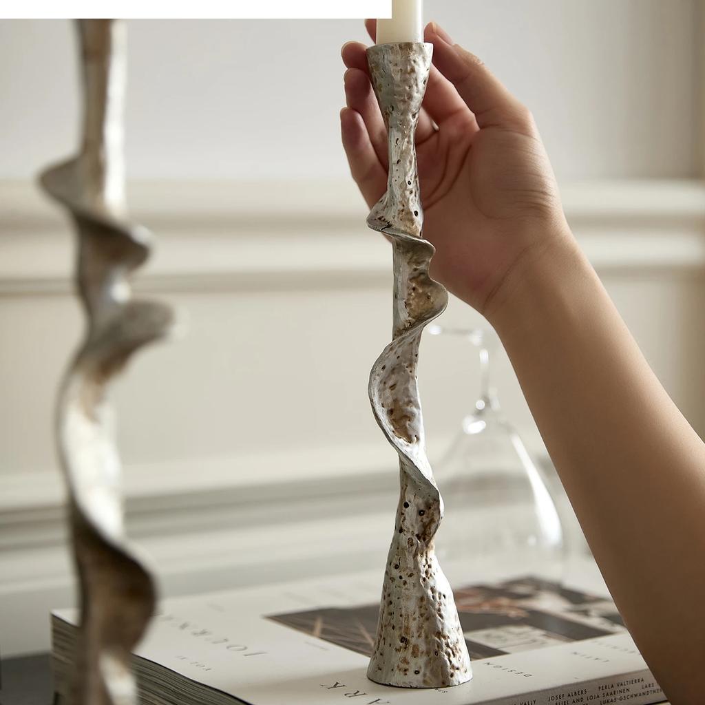 Resin Candlestick Irregularly Twisted and Aged Silver Candle Holder Creative Art Candlestick Wedding Centerpieces Decorations