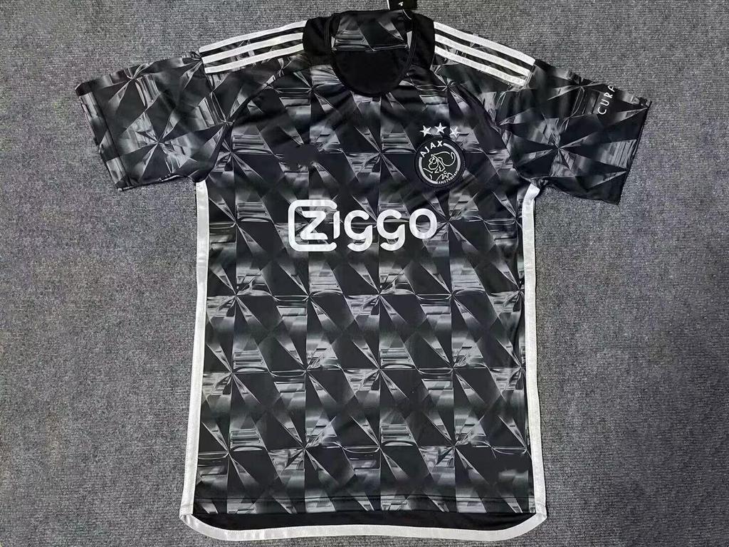 Ajax Seizoen 2025/26 Bal - Henderson, Brobbey, Bergwijn, Zierkzee, Alvarez (Thaise Versie)