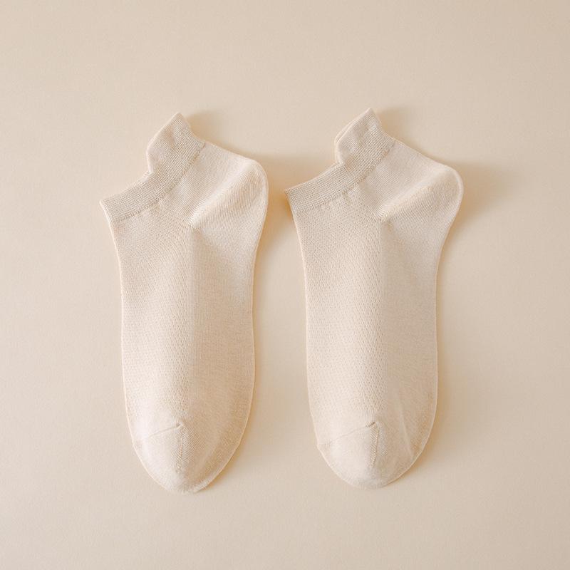 Women's Summer Thin Cotton Ankle Socks - Antibacterial, Odor-Resistant, Breathable, Sweat-Absorbing in Solid White
