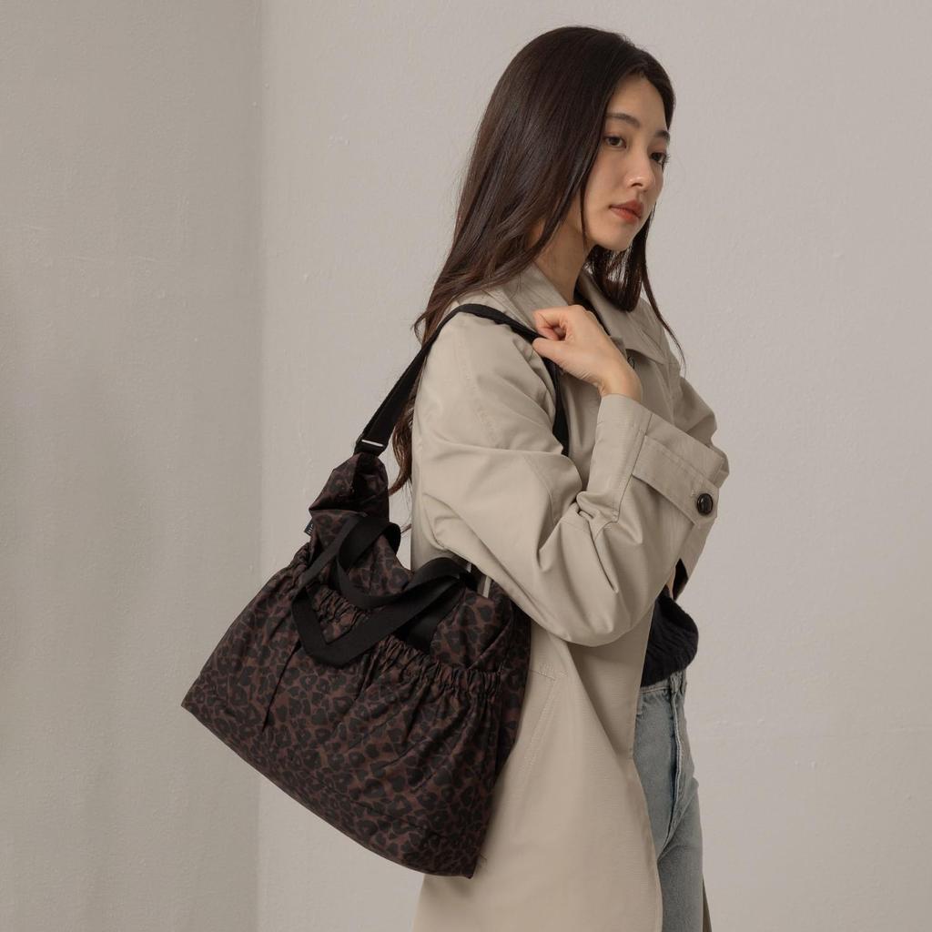 [highloop] High Roof 2-Pocket Large Fabric Shoulder Bag with Leopard Flower Pattern, Large Capacity, Travel Bag, Lightweight, Waterproof, Interior