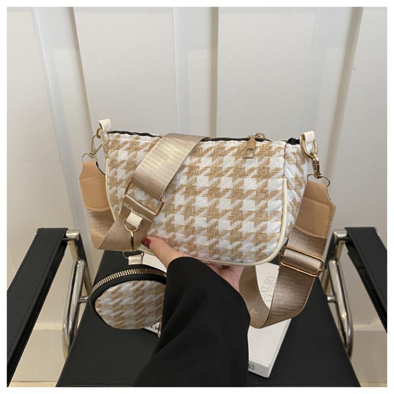 

Literary temperament women s two-piece set, retro new trend fashion diagonal span underarm shoulder small square bag хаки