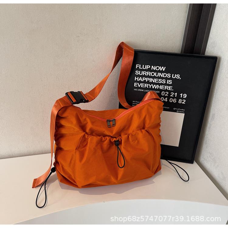 

Large capacity canvas bag, women s versatile casual lazy style commuter bag, light pleated single shoulder messenger tote bag оранжевый