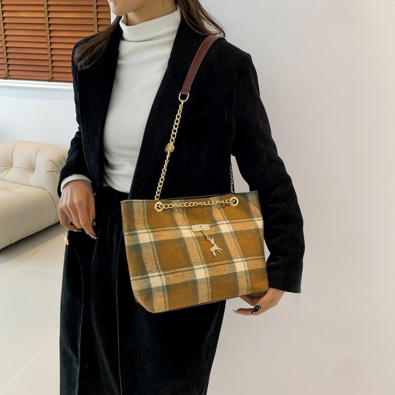 Trendy Woolen Color Block Striped Tote Bag For Women Ideal For Commuting And Everyday Use