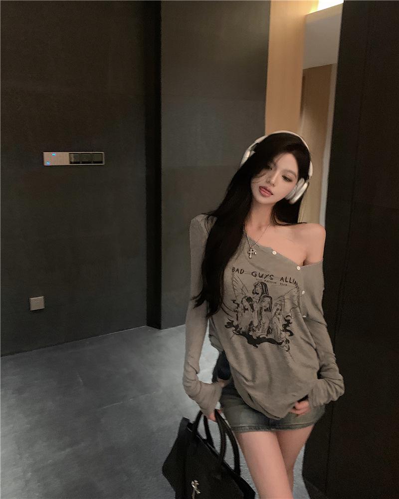 Women's Retro Off-Shoulder Long-Sleeve Graphic T-Shirt - Spring Sunscreen Blouse, Lightweight & Relaxed Fit
