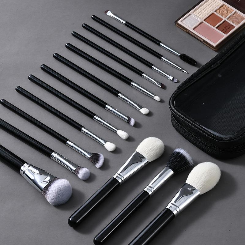 15-Piece Professional Makeup Brush Set for Artists and Schools with Detail Concealer Brush