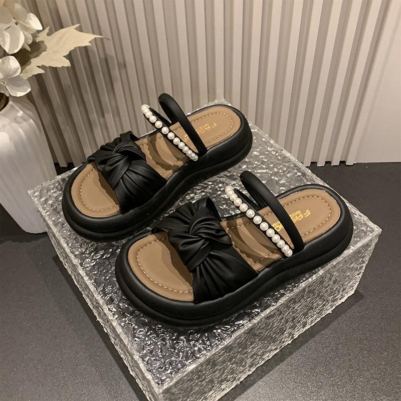 Thick-soled Slippers for Women's Outer Wear 2025 Summer New Fashion Pearl Muffin Cool Slippers for Women
