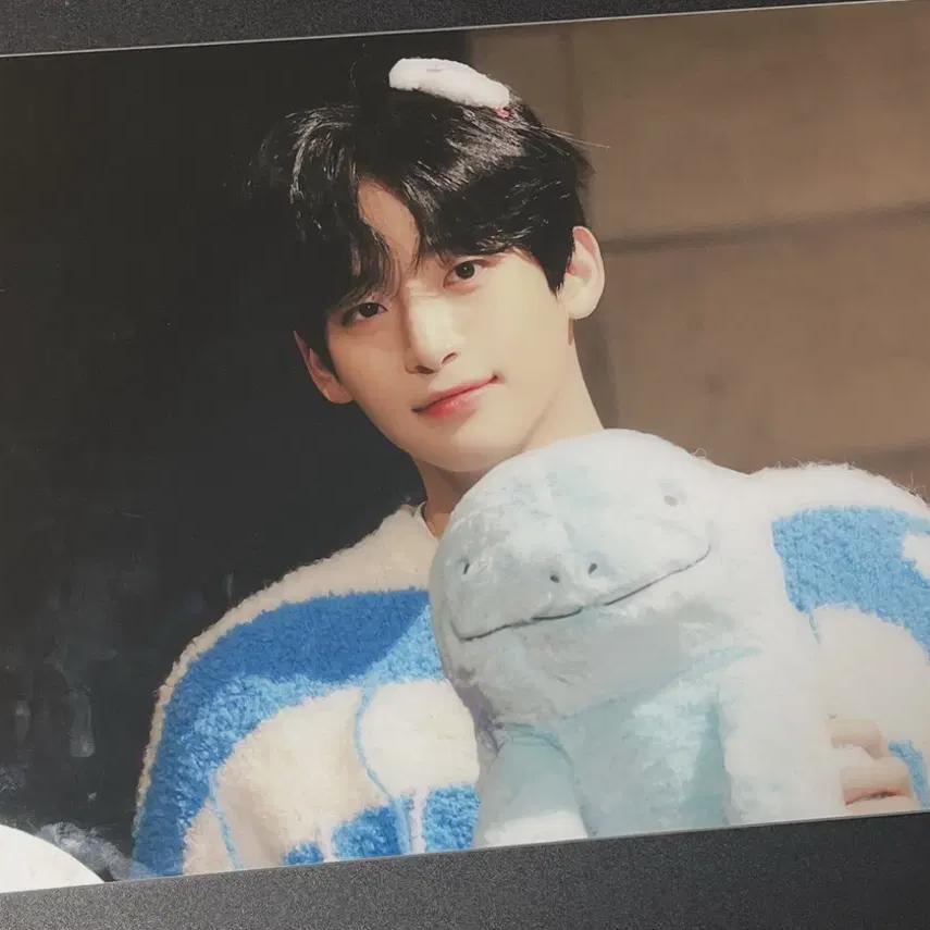 

Cravity Jungmo Frame