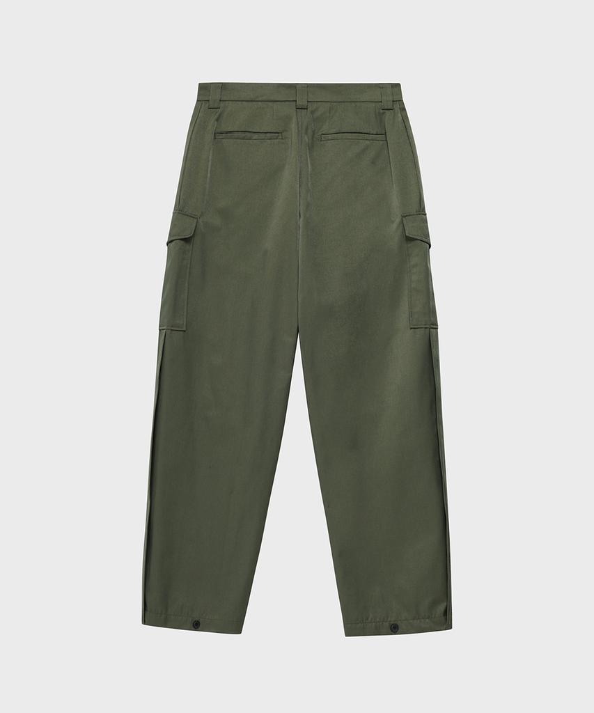 NOIRER Cotton Pleated Pocket Pants (Khaki)