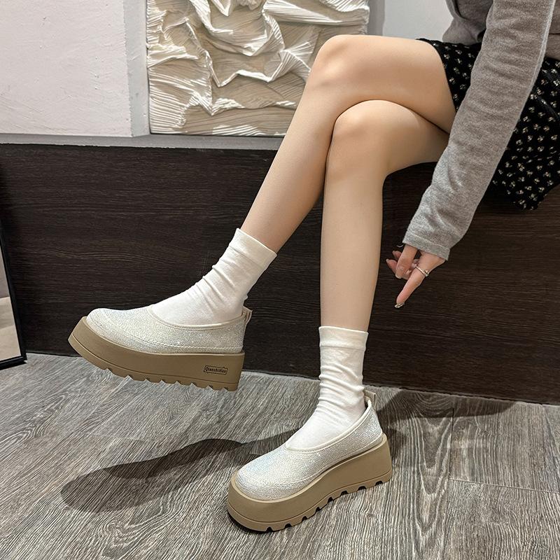 Stylish and comfortable flat-bottomed new one-pedal round-head rhinestone thick-soled heightening shallow-mouth single shoes