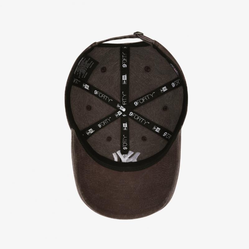 New Era New York Yankees Pigment Washed Unstructured Ballcap Brown 15131652