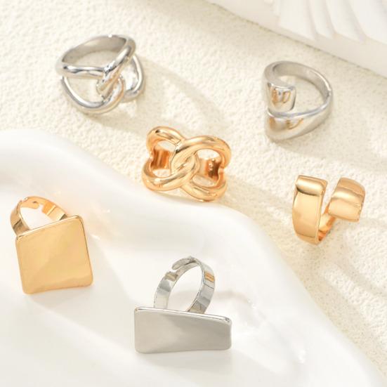 3Pcs Minimalist Cross Knot Ring Set Textured Chunky Stackable Rings for Women Modern Statement Jewelry Elegant Gift for Parties Daily Wear.
