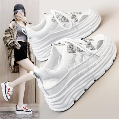 Neue atmungsaktive Damenschuhe Sommer trendige hohle dicke Sohle innen erhöhte Freizeitschuhe Mode Damenschuhe Student