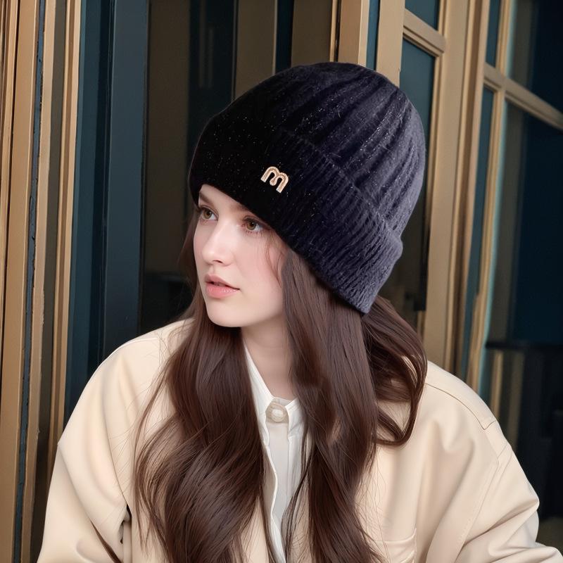 Koreanische Mode Strickmütze: Warm, Fleecegefüttert, Nerzgarn, Ohrenschutz für Damen - Perfekt für Herbst und Winter.