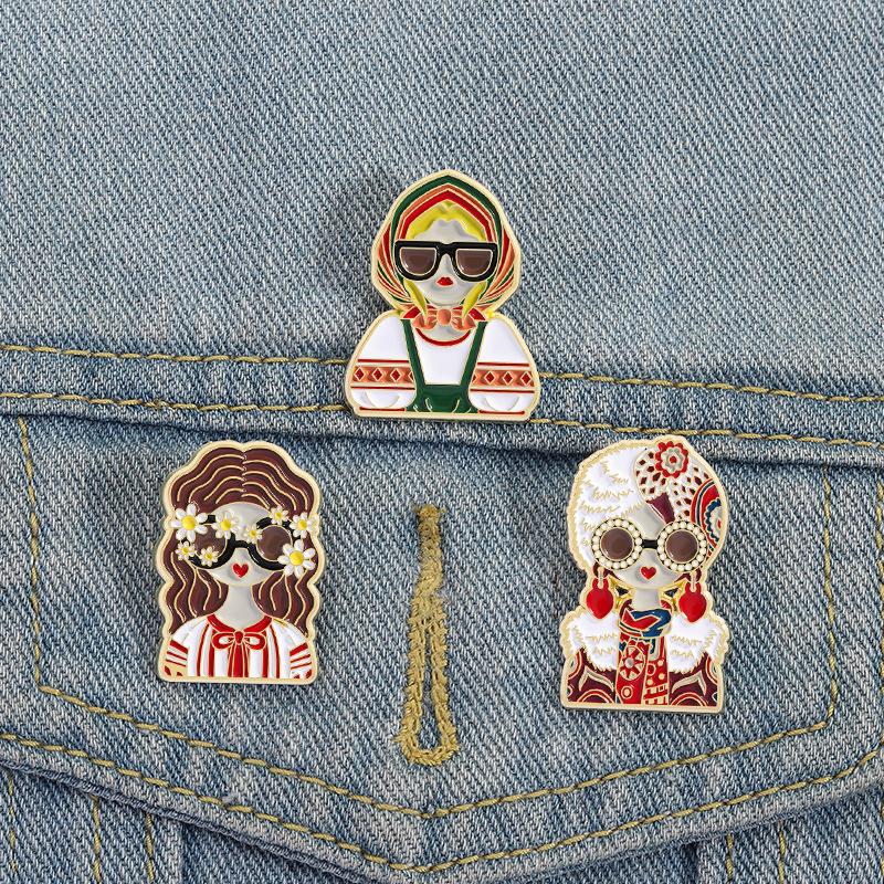 3/4Pcs Personalized  Nesting Doll Shaped Brooch Clip Creative Cartoon Commemorative Metal Jewelry Accessory Badge