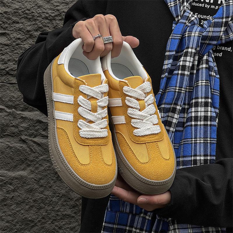 Men's Casual Shoes 2025 New Trend College Style Wide Toe Soft Comfortable Flat Shoes Outdoor Casual Sports Skate Shoes