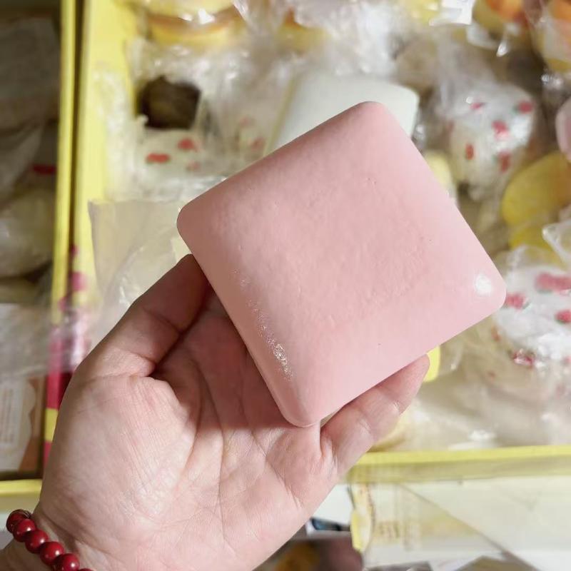 1Pcs Creative Simulation Square Cake Squeeze Toy Cute Slow Rebound Stress Relief Toys Fidget Toy For Adults Kids Gifts