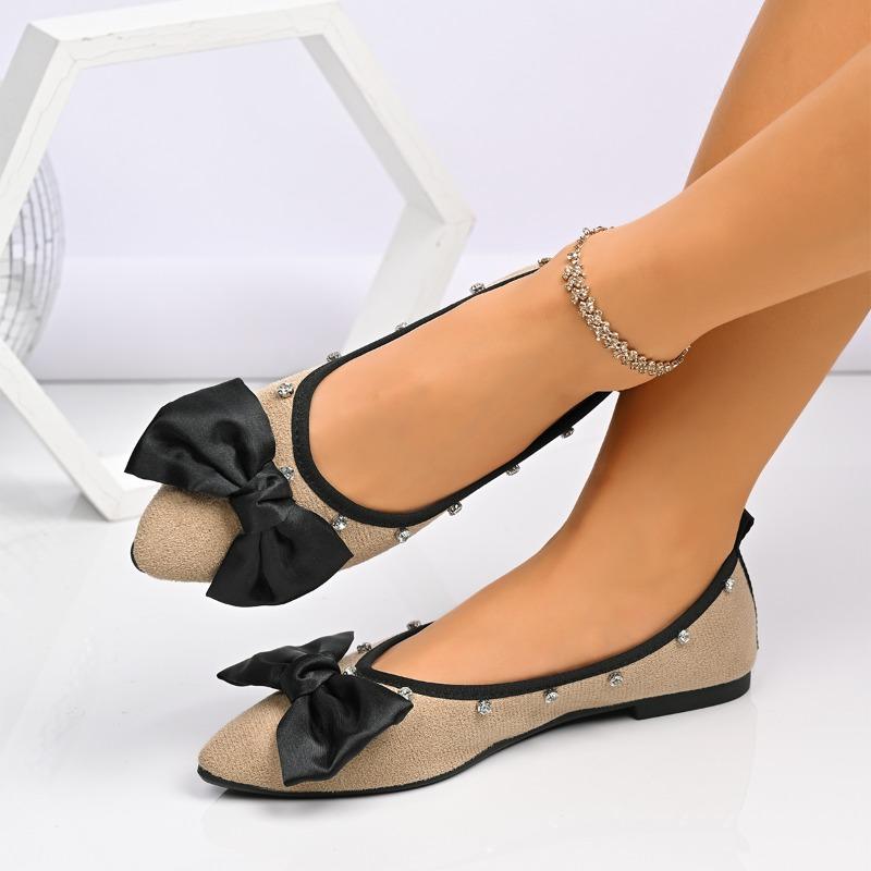 

Французькі Туфлі З Гострим Носком Зима 2025 Однотонні Туфлі На Стійкому Квадратному Підборі Британський Стиль Великі Розміри Балетки 43 хакі