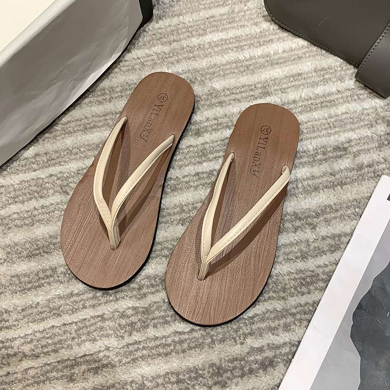 Slippers Women's Summer Outer Wear 2025 New Flip-flops Fashionable Versatile Ins Trendy Cool Slippers Flat Bottom Pinch