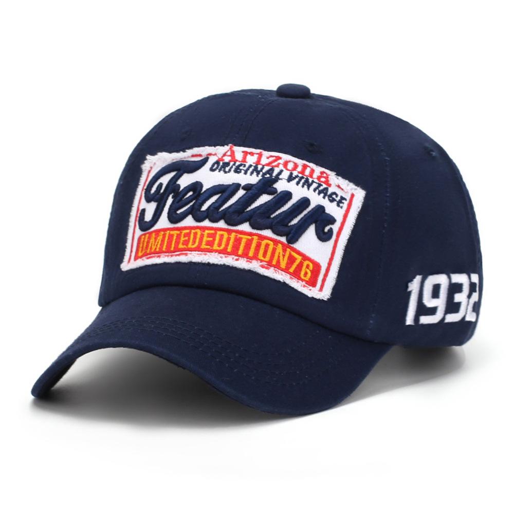 

Fashion Patchwork Design Baseball Cap Embroidery Detail Adjustable Dad Hat Unisex Cotton Streetwear Casual Cap for Men Women Adjustable темно-синього кольору