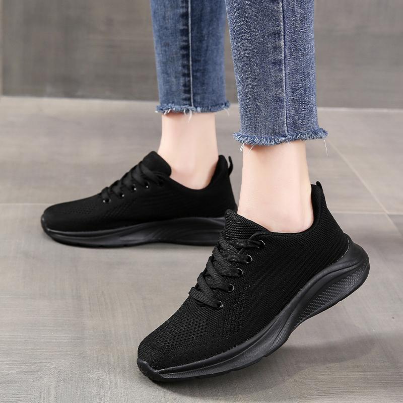 Thick Soled Running Light Lace Up Training Anti Slip Soft Sole Casual Student Girl Mesh Breathability Athletic Shoe Tennis Woman