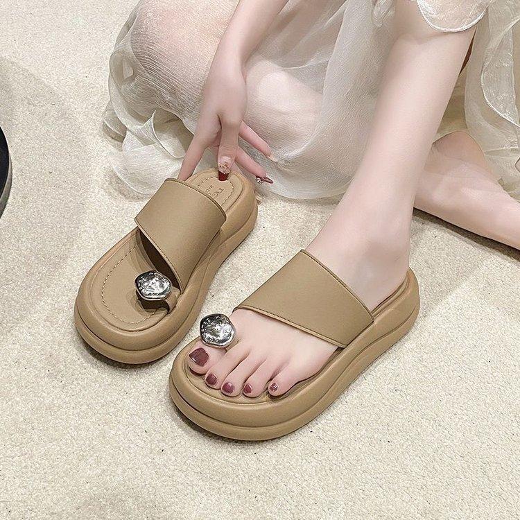Beach Cool Slippers Women's Summer Outer Wear Skirt 2025 New High-end Rhinestone Muffin Thick Bottom Toe Drag