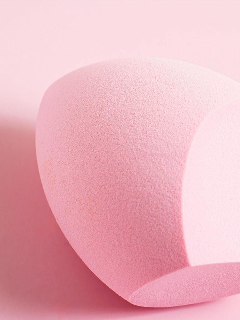 Teardrop Cut Makeup Puff
