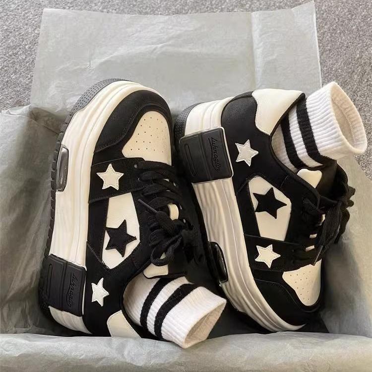 Thick-soled White Shoes Children Thin Small Internet Celebrities with the Same Height-increasing Star Board Shoes Short Welfare Women's Shoes Women