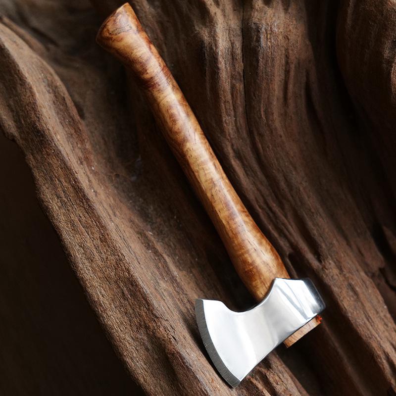 Exquisite Mini Axe Desktop Ornament and Pencil Sharpener with Wooden Handle