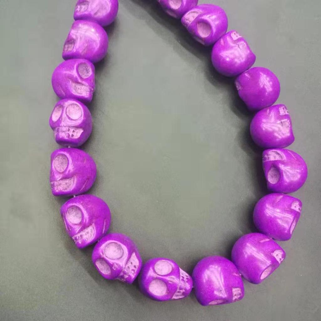 DIY Totenkopf-Form 15*18 mm Howlith Gefärbter Stein Mix-Farbe Türkis Geschnitzte Totenkopf-Form Lose Perlen, Für DIY Schmuckherstellung