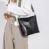 Trendige Bucket Bag mit großem Fassungsvermögen 2025 Sommer neue Tasche Damenmode einfache Schultertasche lässige Pendler-Damentasche