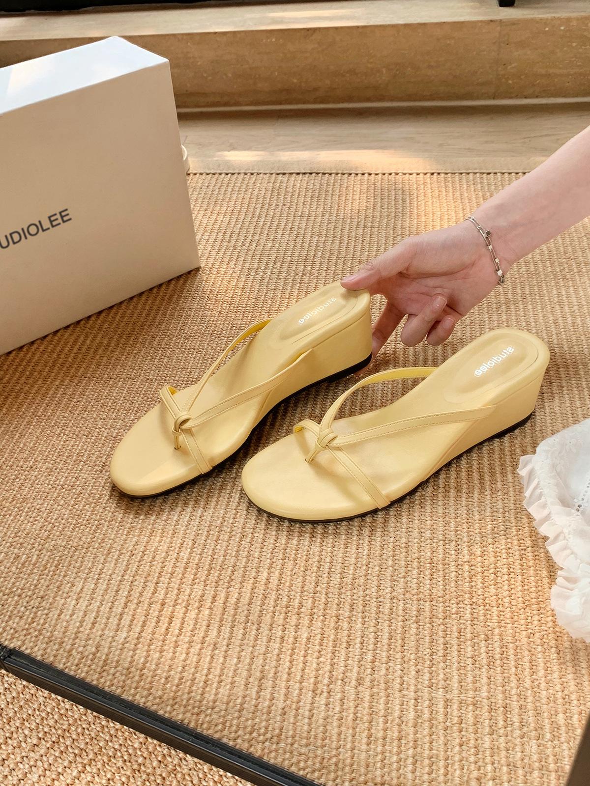 

[Su Yinyin has the same style now] 6cm slope heel drag~ thick bottom heightening flip-flops women s cool slippers for summer wear 40