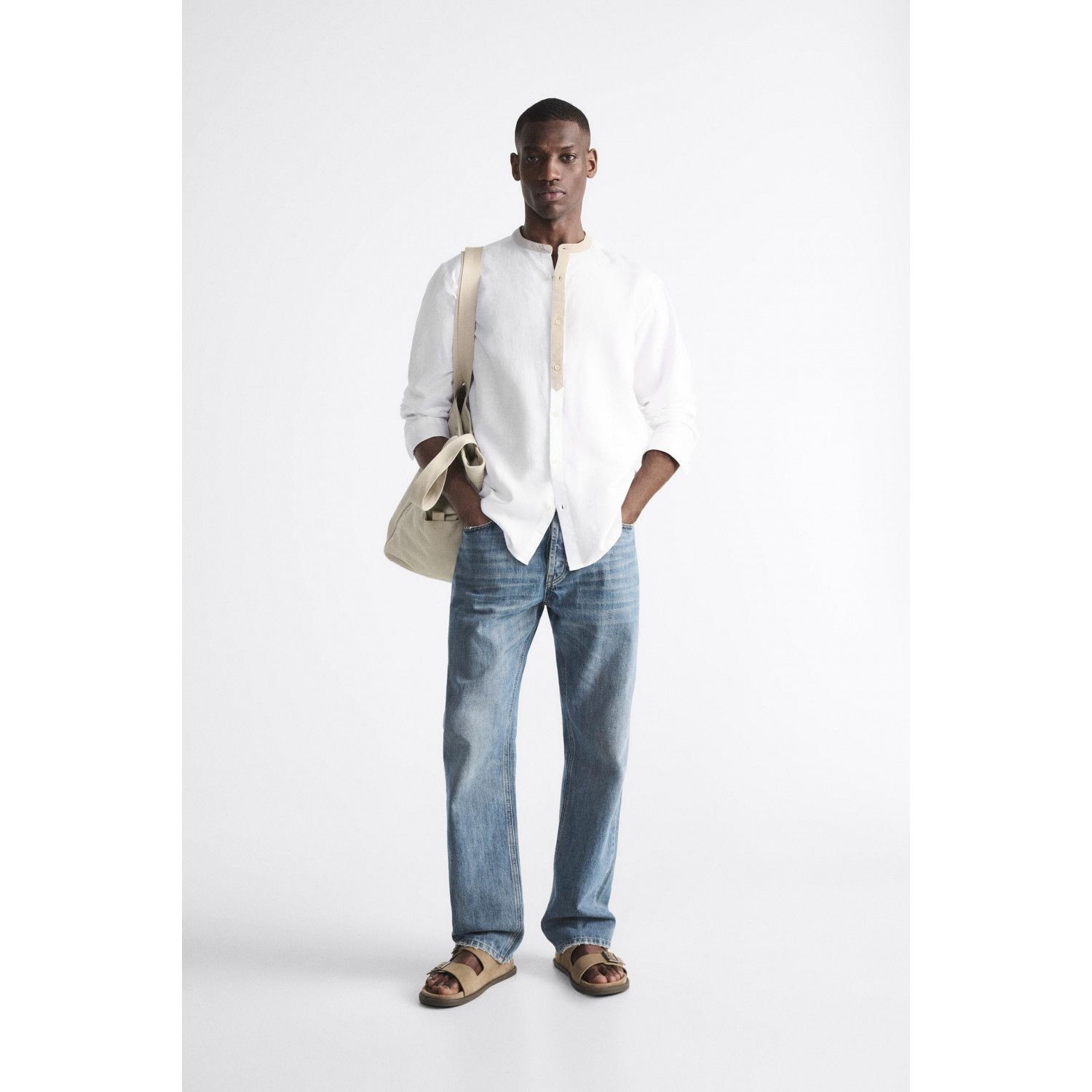 

SHIRT WITH CONTRAST COLLAR