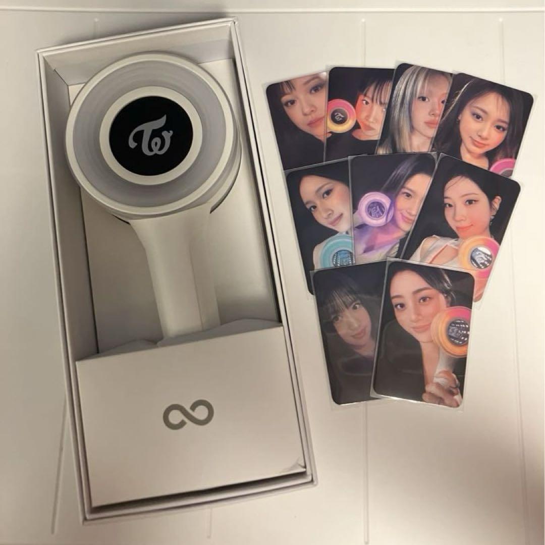 

[USED] TWICE penlight with some scratches