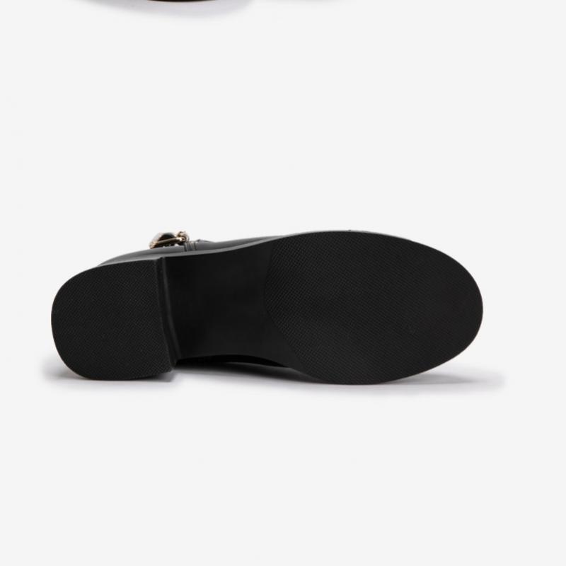 Young Age Women Buckle Boots Black