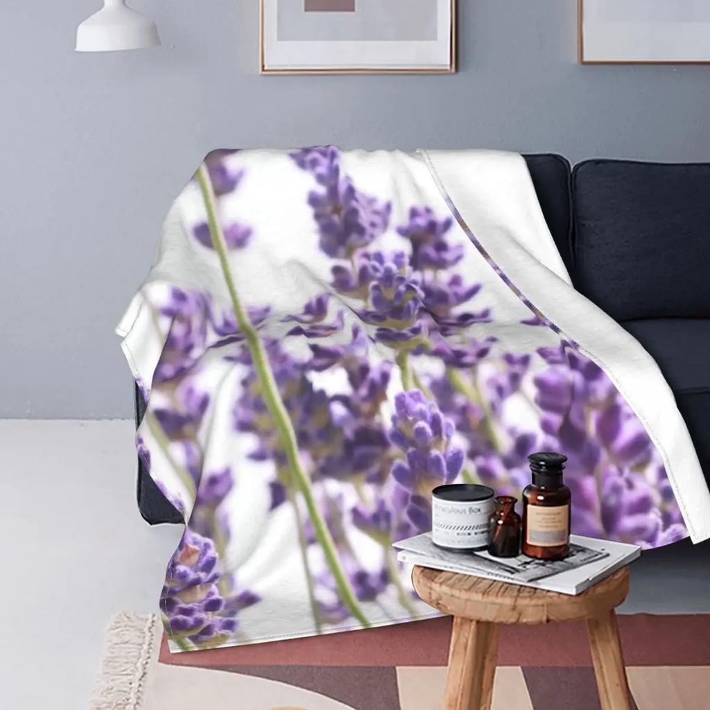 Schöne lavendelfarbene Blumenmuster-Kuscheldecke Weiche lila botanische Blumen-Decke Modische flauschige Fleece-Decke Twin King Size