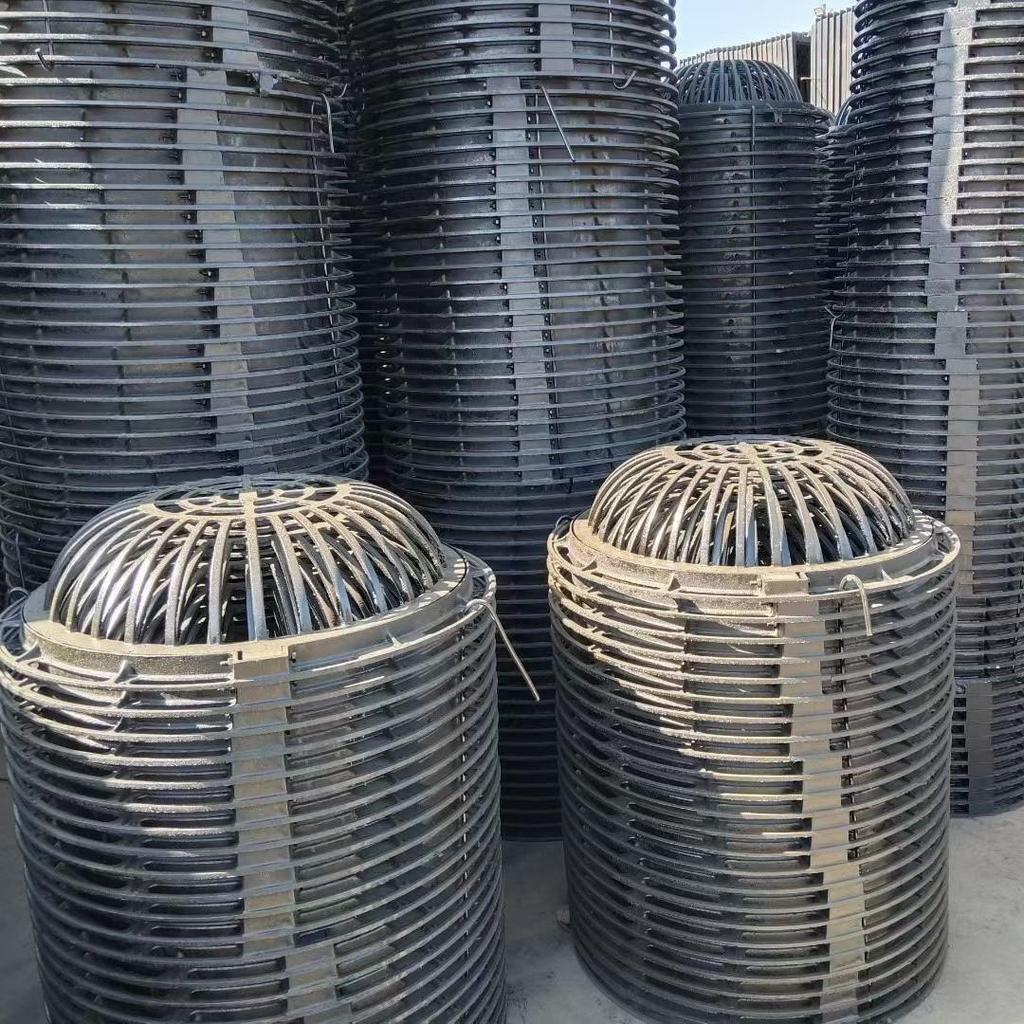 Ductile Iron Round Manhole Cover with 700/800 Overflow Well