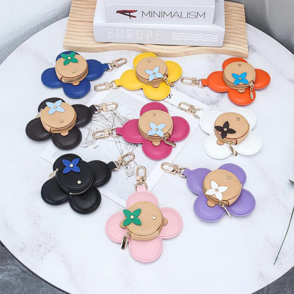 Hanging Ornaments Pendants Fashion Real Leather Women's Bag Charm Sunflower Design Small Bag Buckle Accessory Keychain Jewelry