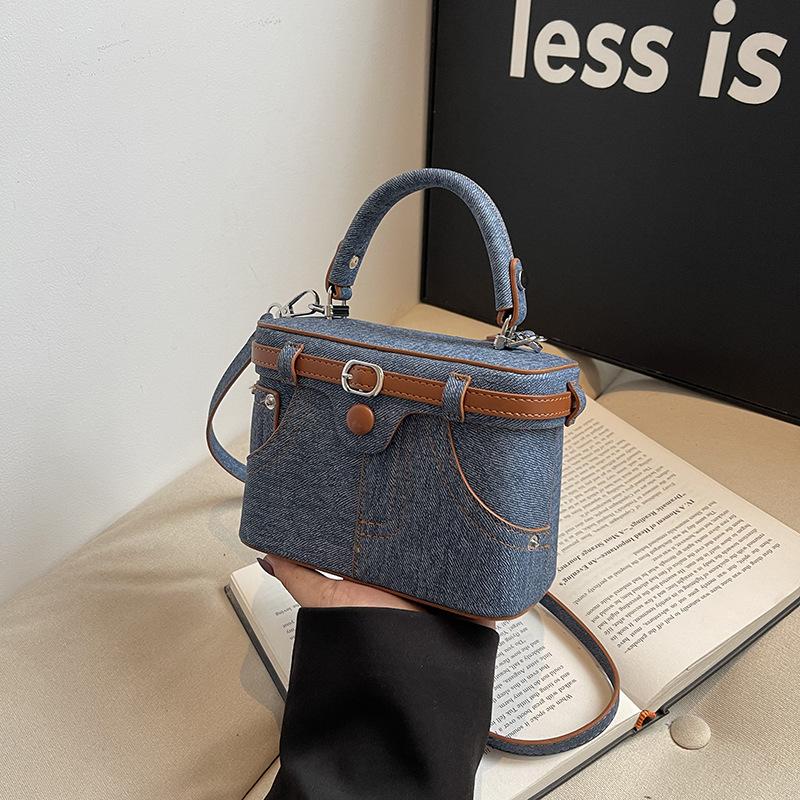 Popular Niche Bags Women's New Versatile Messenger Bags Fashionable Portable Box Bags