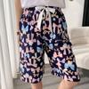 Calça de Pijama Feminina de Verão com Estampa de Desenho Animado em Algodão e Seda - Solta, Fina, Comprimento Médio, Casual Cinco Pontos para Usar em Casa ou ao Ar Livre