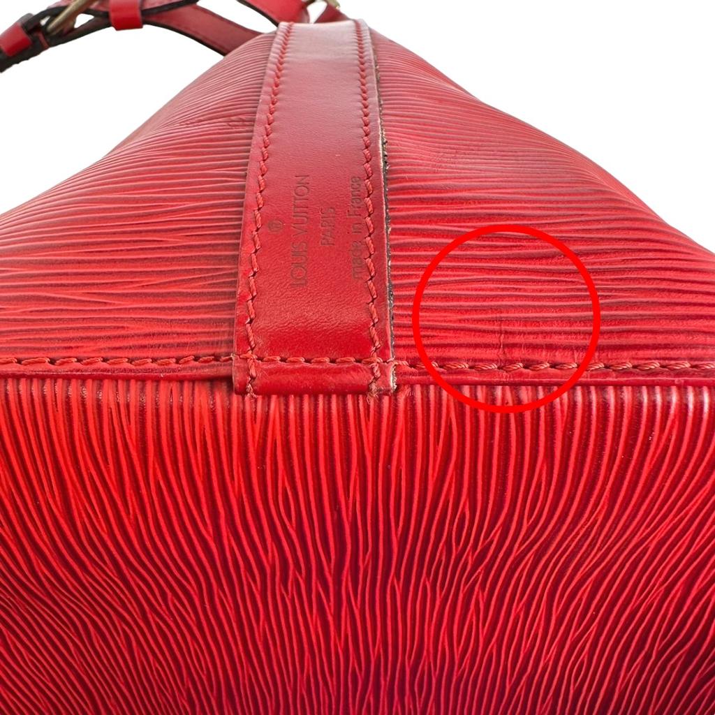 Louis Vuitton Borsa a tracolla tipo coulisse Epi Pelle Epi Rosso Castaliano M44107 Usata