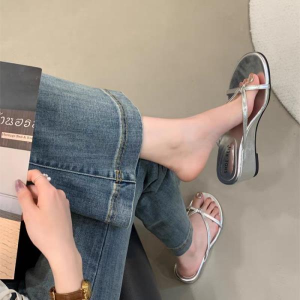 Fashion Rubber Flip Flops Low Shoes Hawaiian Hoof Heels Rome PU Fabric Shoes Rubber Flip Flops Low Hawaiian Hoof Heels Rome PU