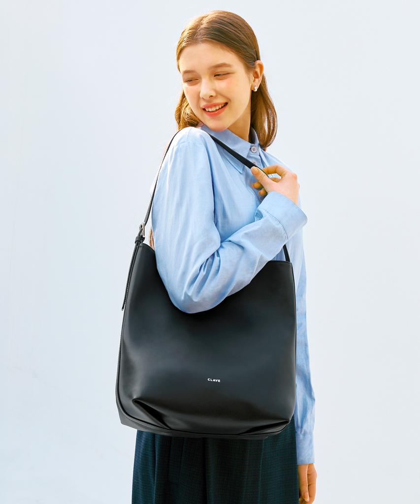Clave Lily Black Tote Bag
