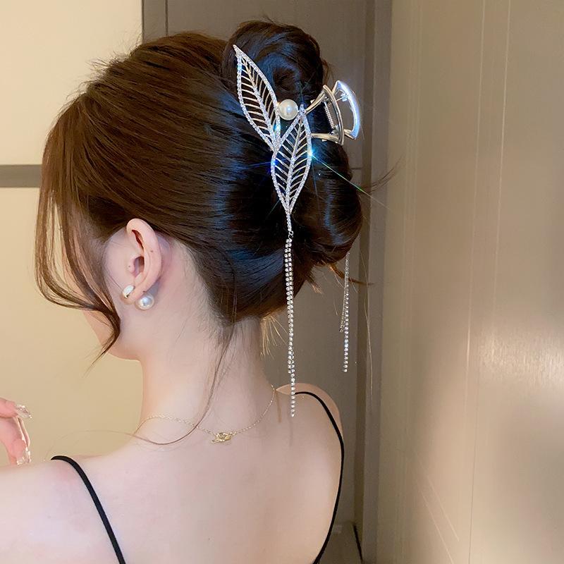 Vintage Metal Long Tassel Gripping Clip Hair Claw For Women Full Rhinestones Hair Clip Korean Barrettes Hairpin Hair Accessories
